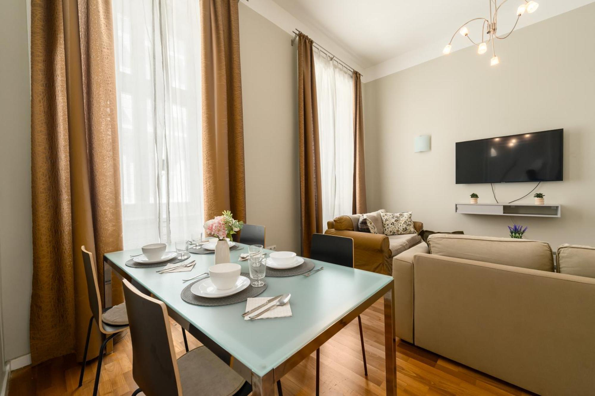 Spacious Apartment By Opera ブダペスト エクステリア 写真